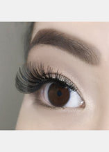 Load image into Gallery viewer, AOA Studio Eyelashes - Emma