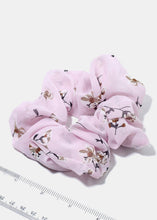 Load image into Gallery viewer, Flower Print Scrunchie
